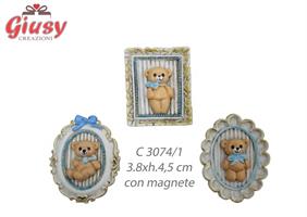 Orsetto Bimbo Su Quadretto In Resina Con Magnete 3 Soggetti Assortiti 3,8xh.4,5 Cm 12*144